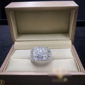 Nhẫn Nam Chế Tác Vàng Trắng Kim Cương Thiên Nhiên