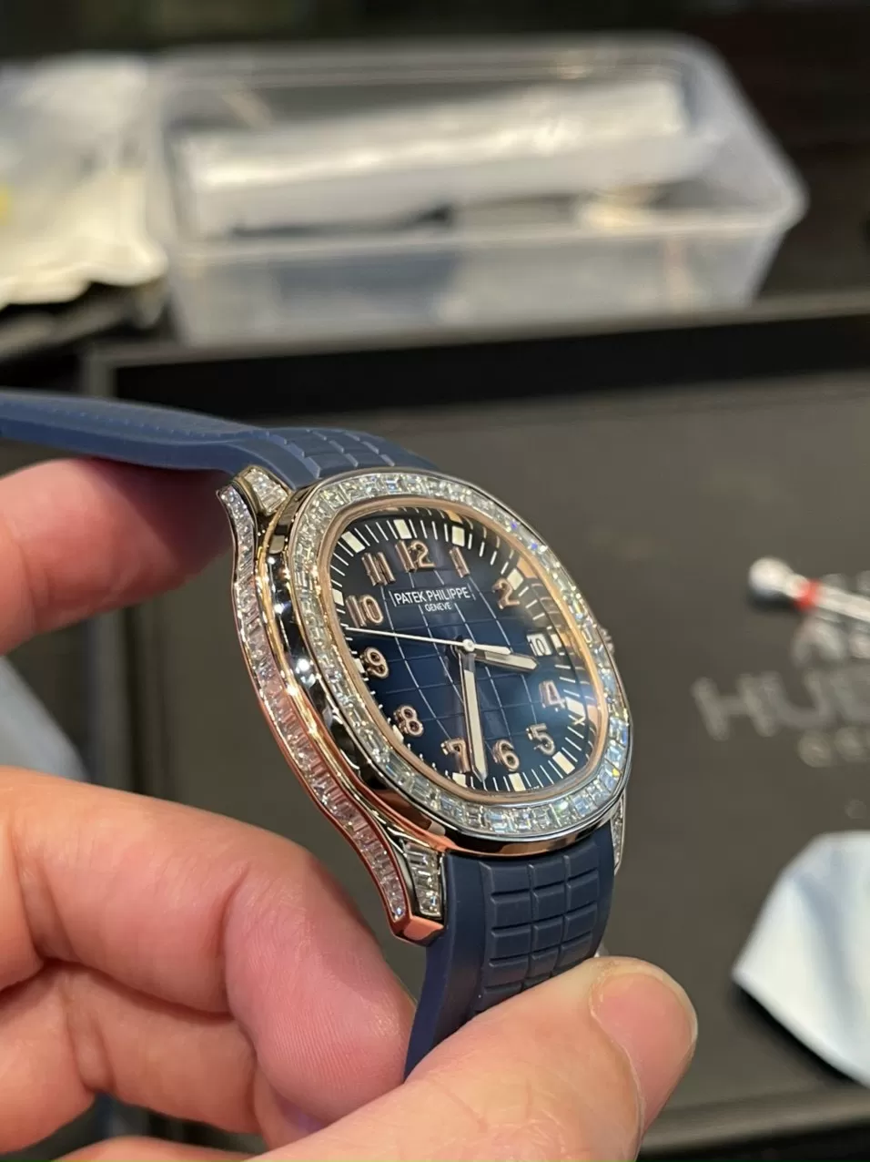 PATEK PHILIPPE AQUANAUT 5167/300R-001 ROSE GOLD 18K KIM CƯƠNG BAGUETTE - Ảnh 3