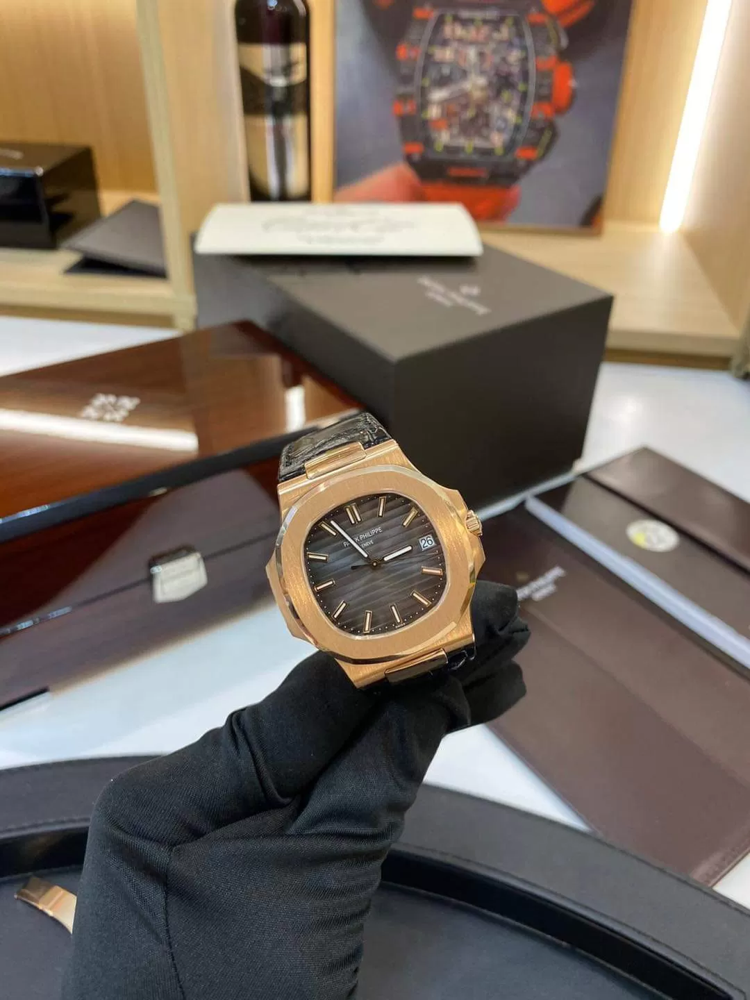 PATEK PHILIPPE NAUTILUS 5711/1R VÀNG ĐÚC 18K - Ảnh 6