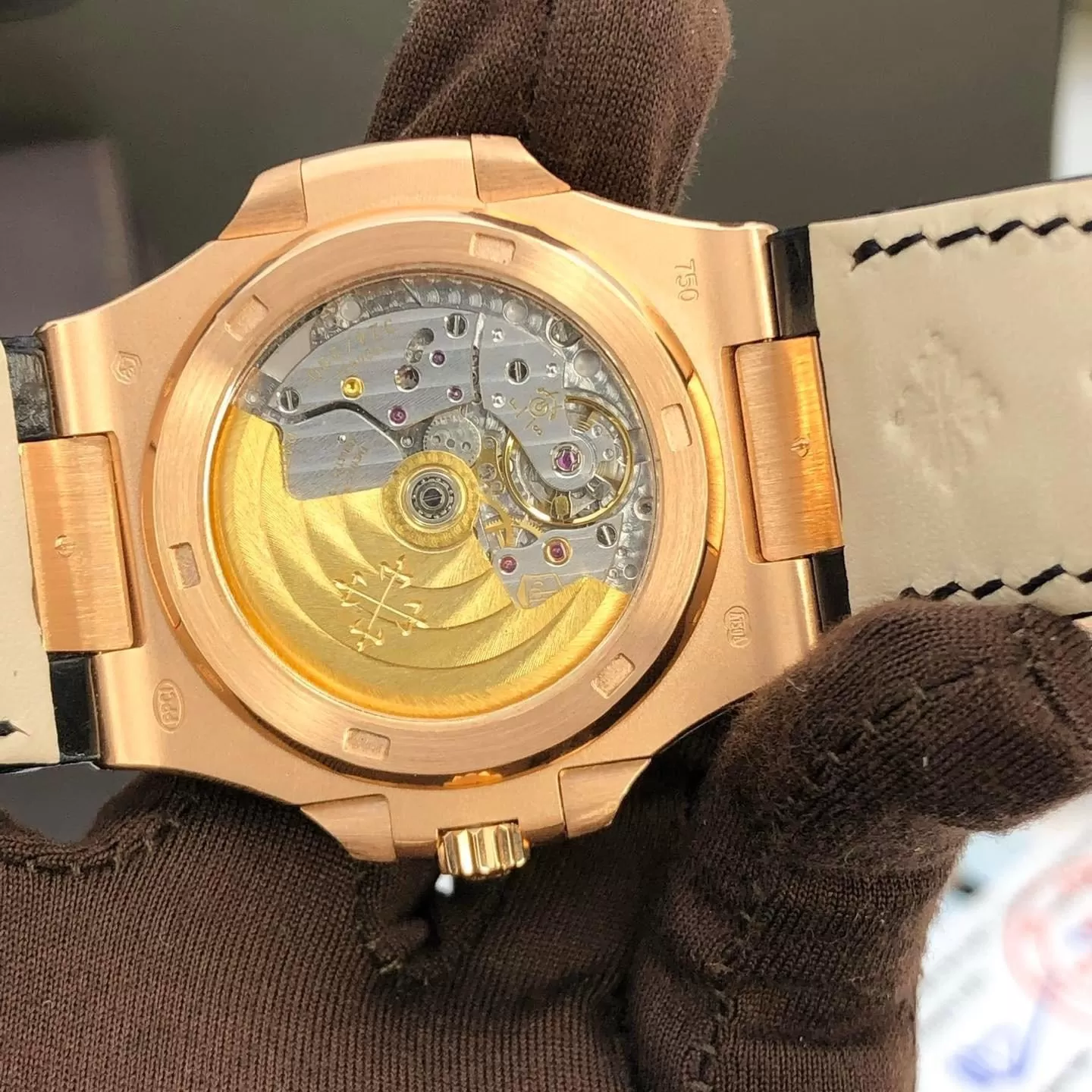 PATEK PHILIPPE NAUTILUS 5711/1R VÀNG ĐÚC 18K - Ảnh 4