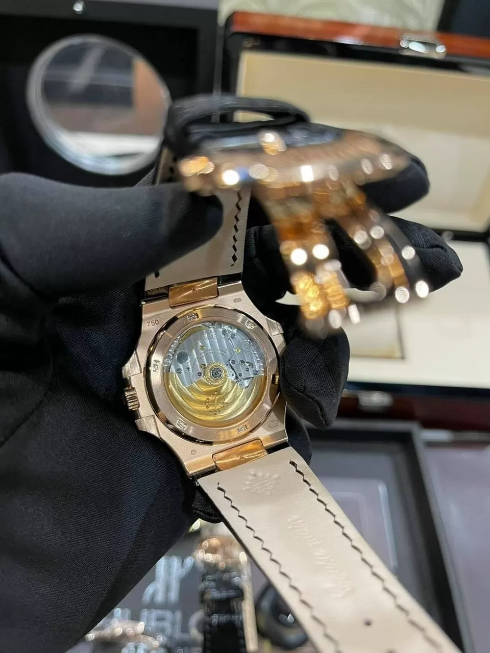 PATEK PHILIPPE NAUTILUS 5711R VÀNG HỒNG 18K DIAMONDS - Ảnh 4