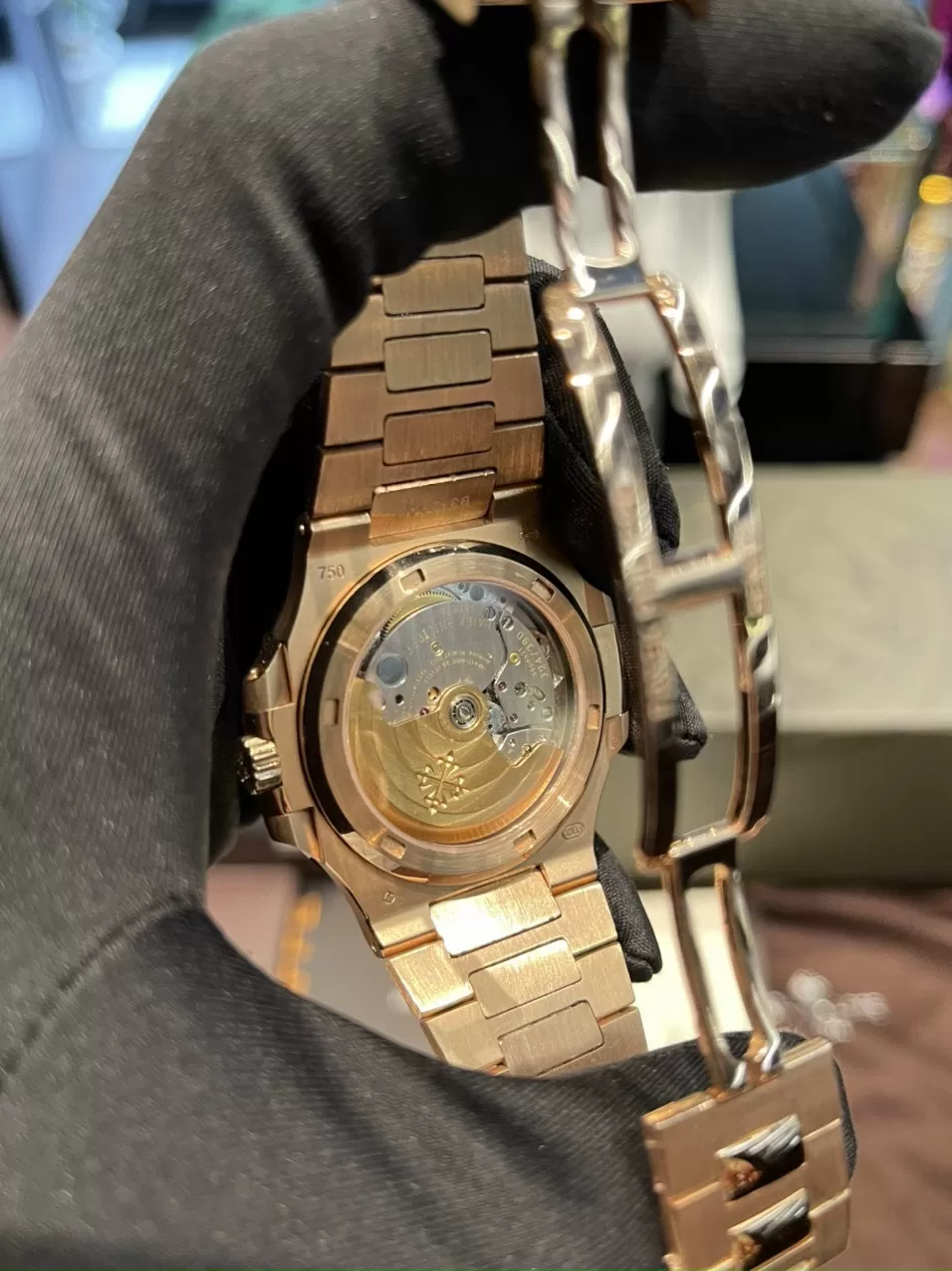 PATEK PHILIPPE NAUTILUS 5711/1R-001 ROSE GOLD 18K - Ảnh 5