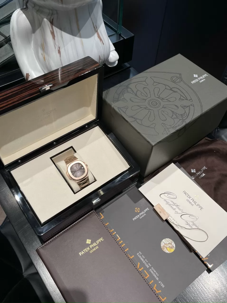 PATEK PHILIPPE NAUTILUS 5711/1R-001 ROSE GOLD 18K - Ảnh 3