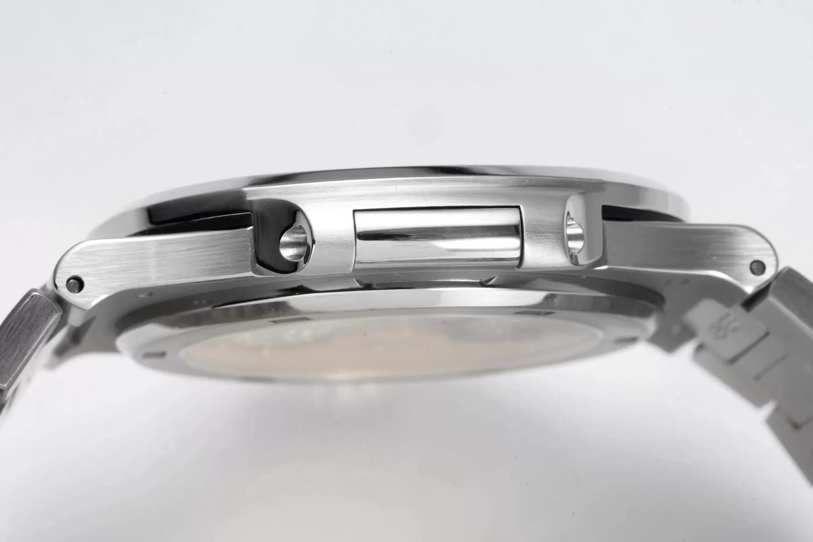 Patek Philippe Nautilus 7018/1A WHITE GOLD DIAMONDS - Ảnh 3