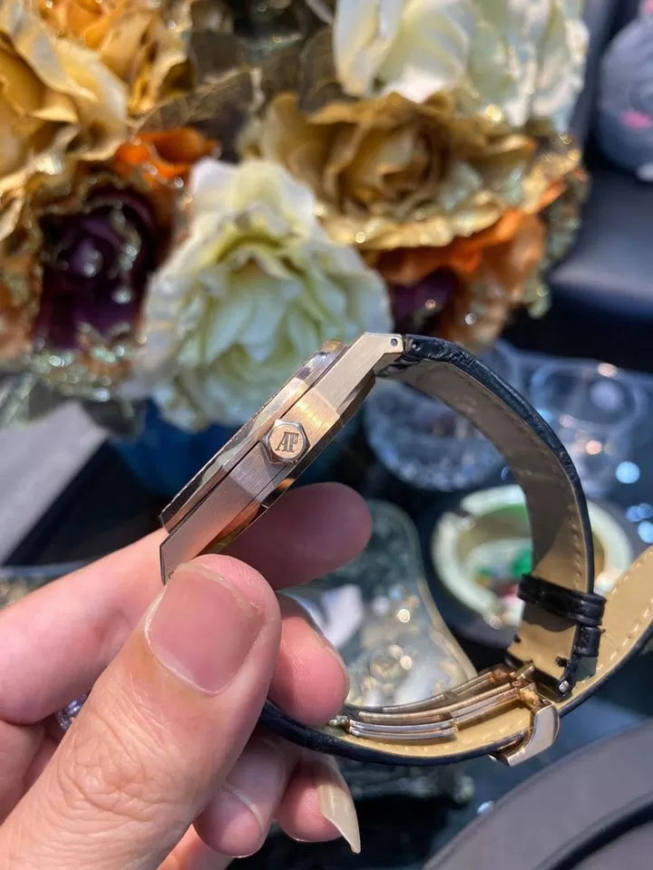 AUDEMARS PIAGET ROYAL OAK CHẾ TÁC KIM CƯƠNG VÀNG KHỐI 18K - Ảnh 4