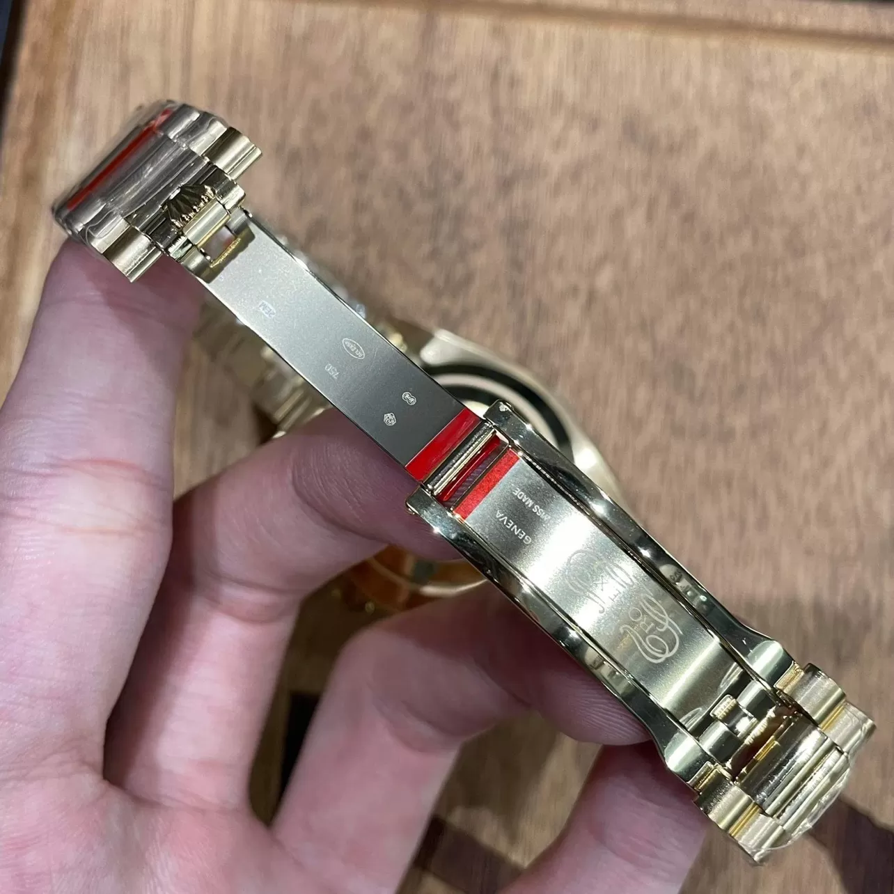 Rolex Day-Date 40 228348RBR Mặt Số Trắng Cọc Số La Mã Chế Tác Vàng 18k Kim Cương Thiên Nhiên - Ảnh 3