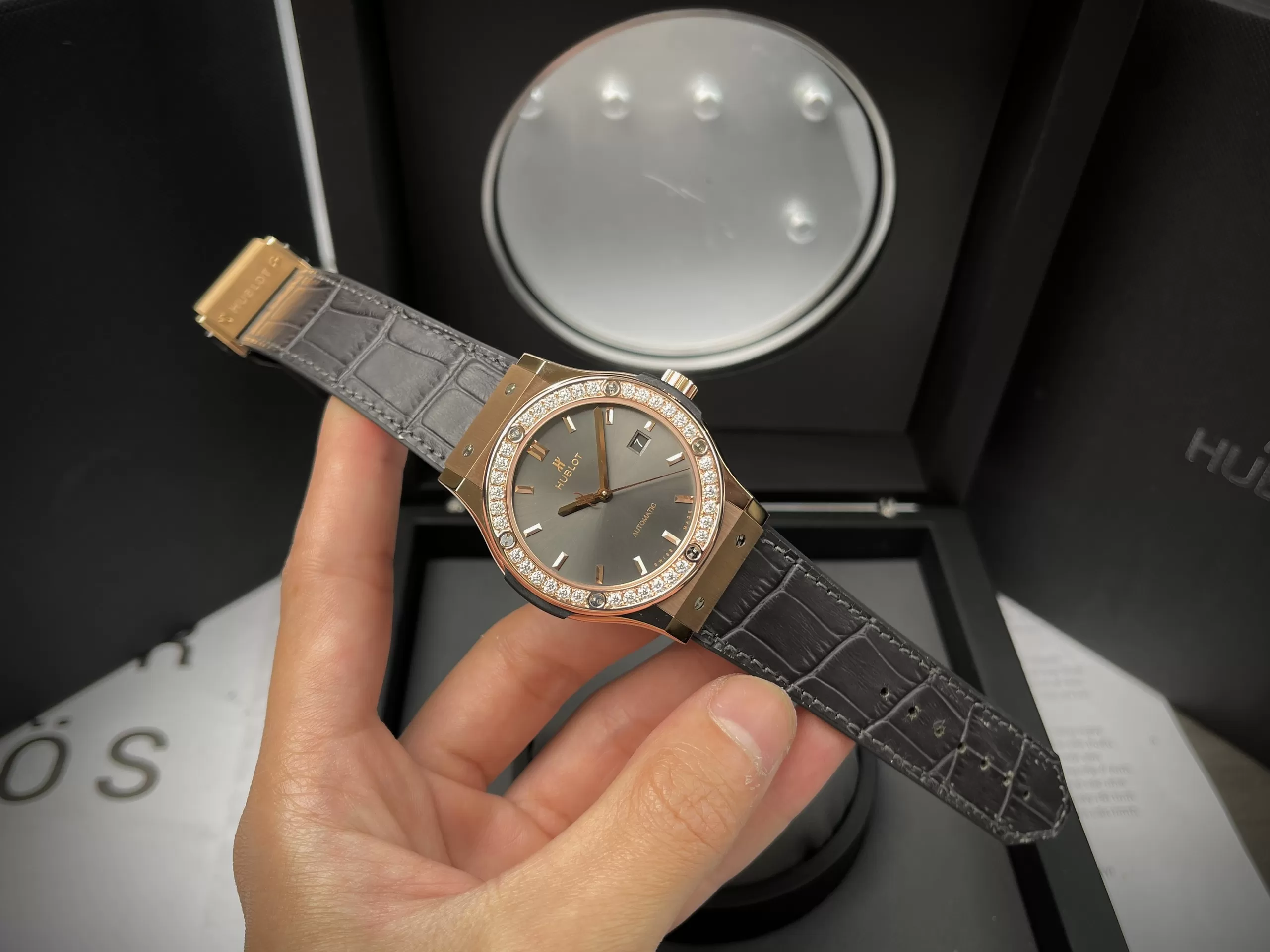 HUBLOT CLASSIC FUSION KING GOLD 42 MM CUSTOM DIAMOND - Ảnh 7