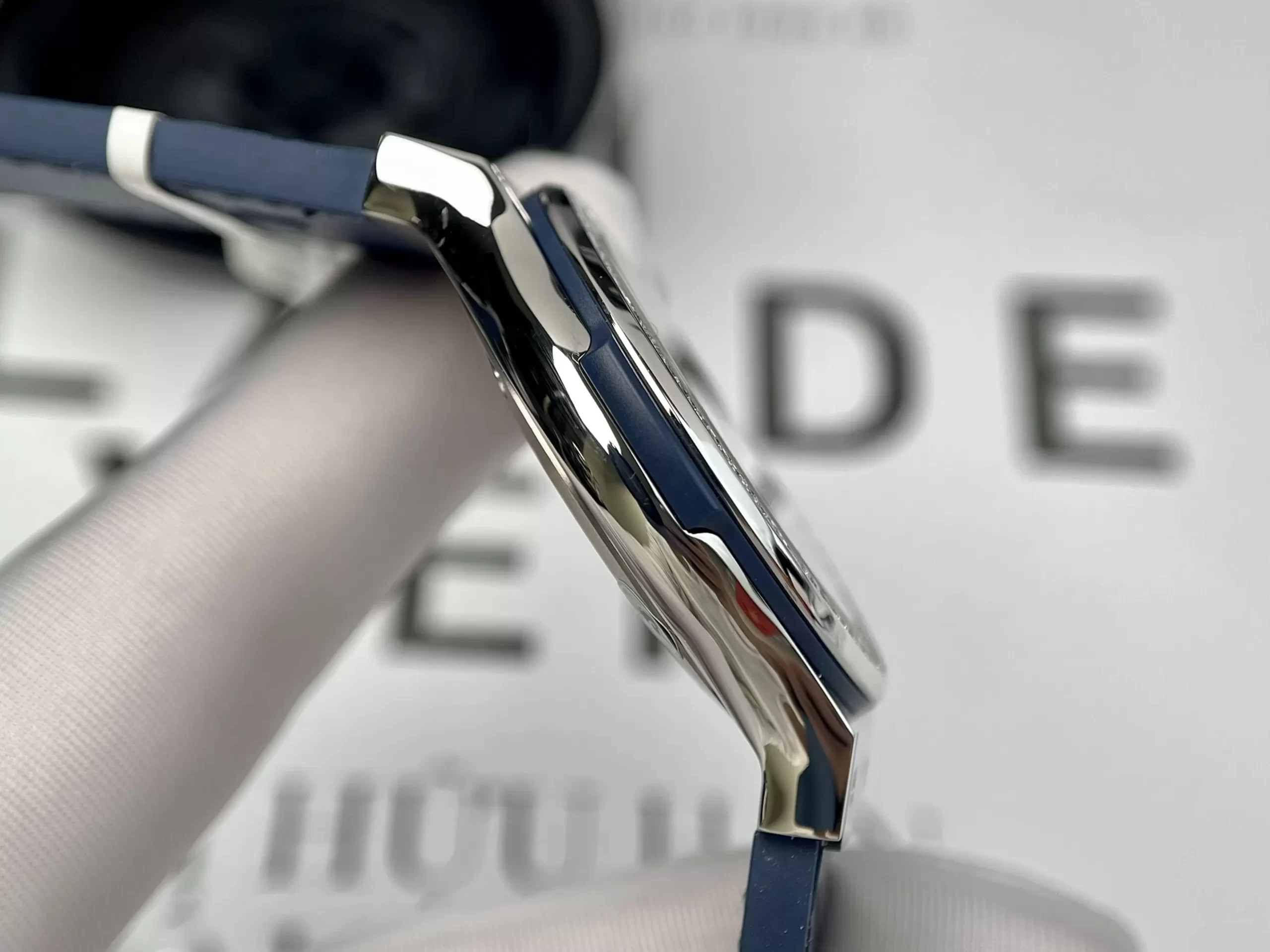 HUBLOT CLASSIC FUSION 42 MM BLUE NAVY DIAMOND - Ảnh 5