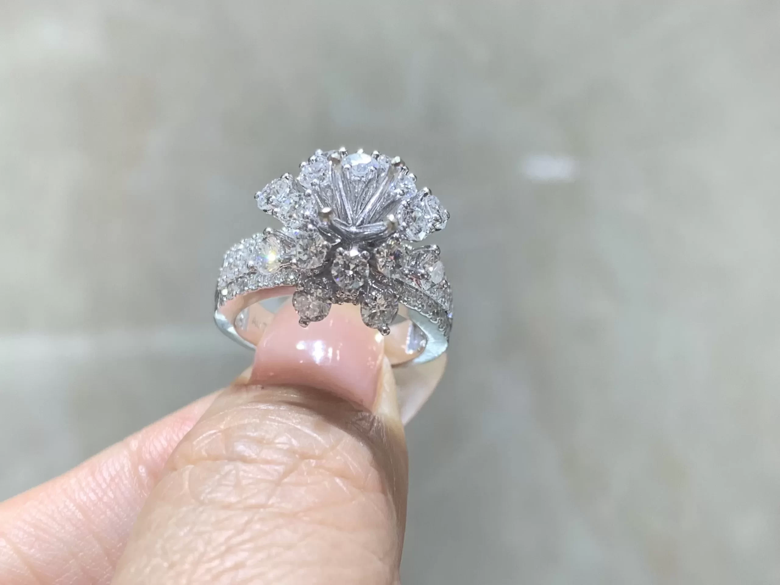 Nhẫn nữ kim cương vàng trắng Diamond - Ảnh 4