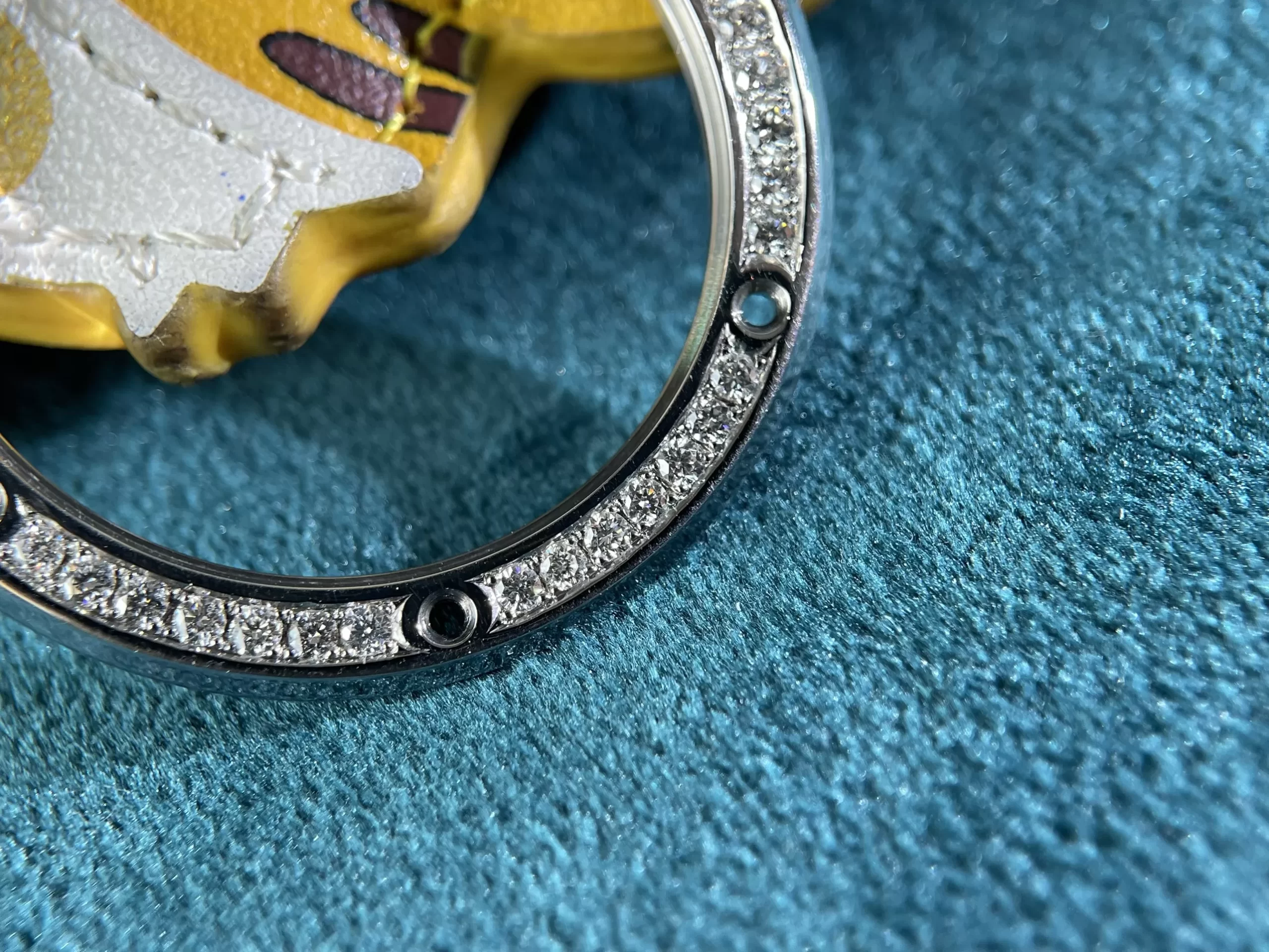 Niềng Hublot Đính Kim Cương Thiên Nhiên - Ảnh 3