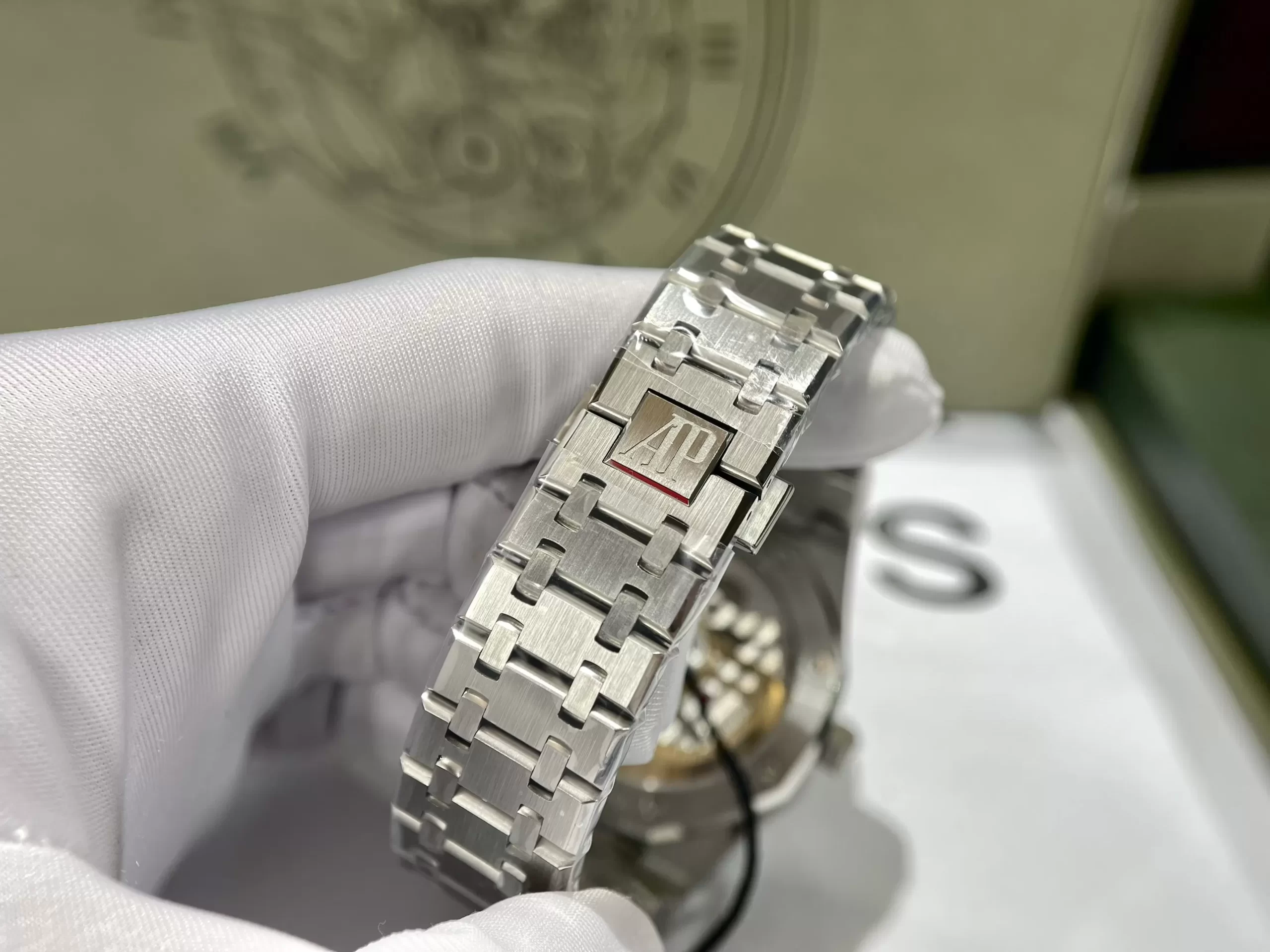 Đồng Hồ Audemars Piguet Royal Oak 15500ST.OO.1220ST.01 - Ảnh 4