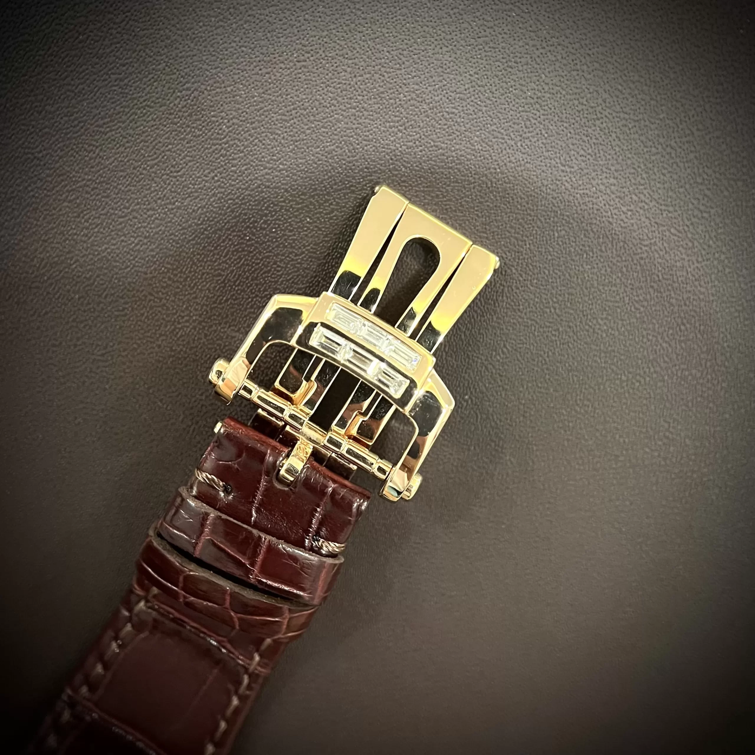 Đồng Hồ Patek Philippe Nautilus 5724R-001 Chế Tác Vàng Nguyên Khối 18k, Kim cương Thiên Nhiên - Ảnh 4