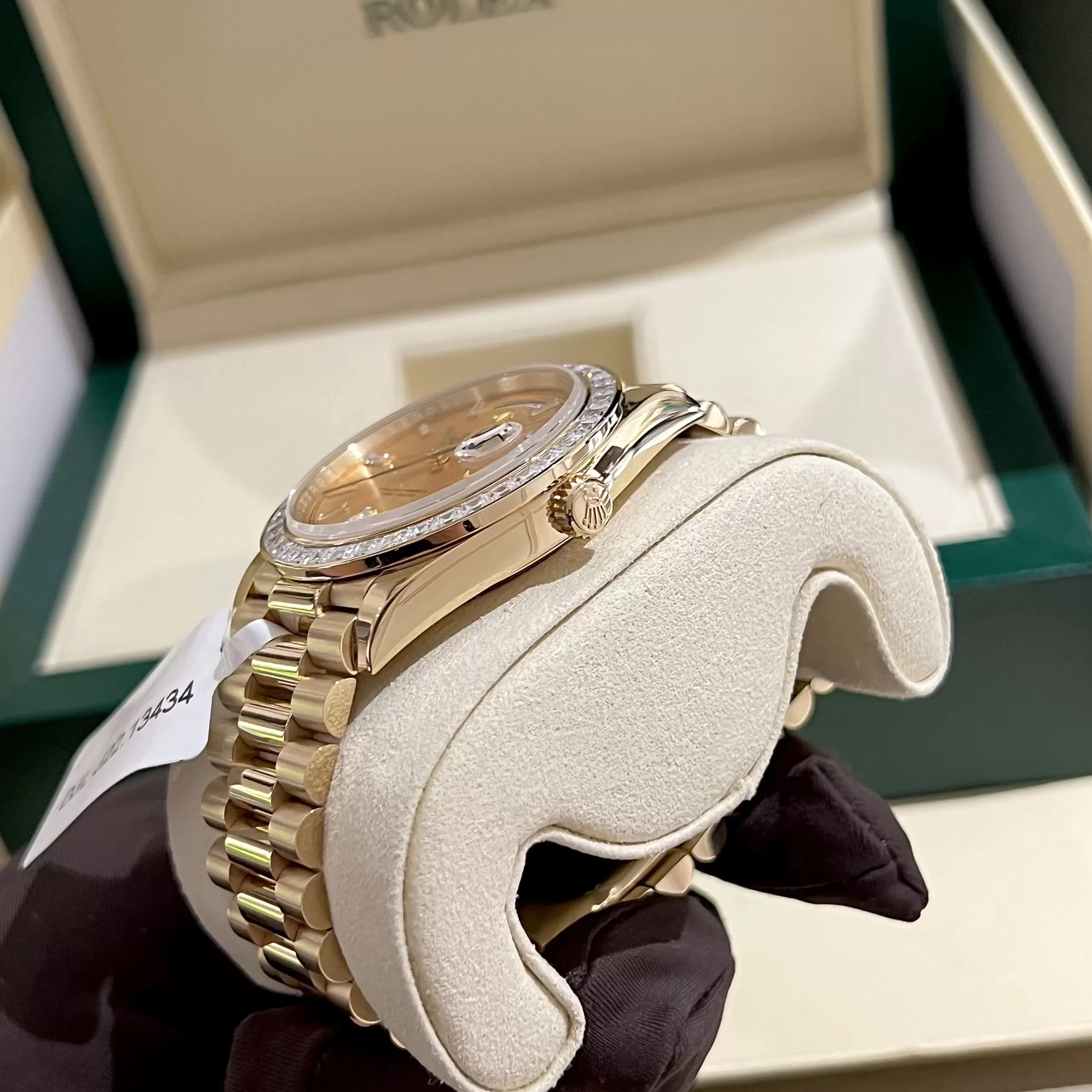Đồng Hồ Rolex Super Fake 1:1 Day-Date II 228235 36mm Niềng Kim Cương Moissanite - Ảnh 7