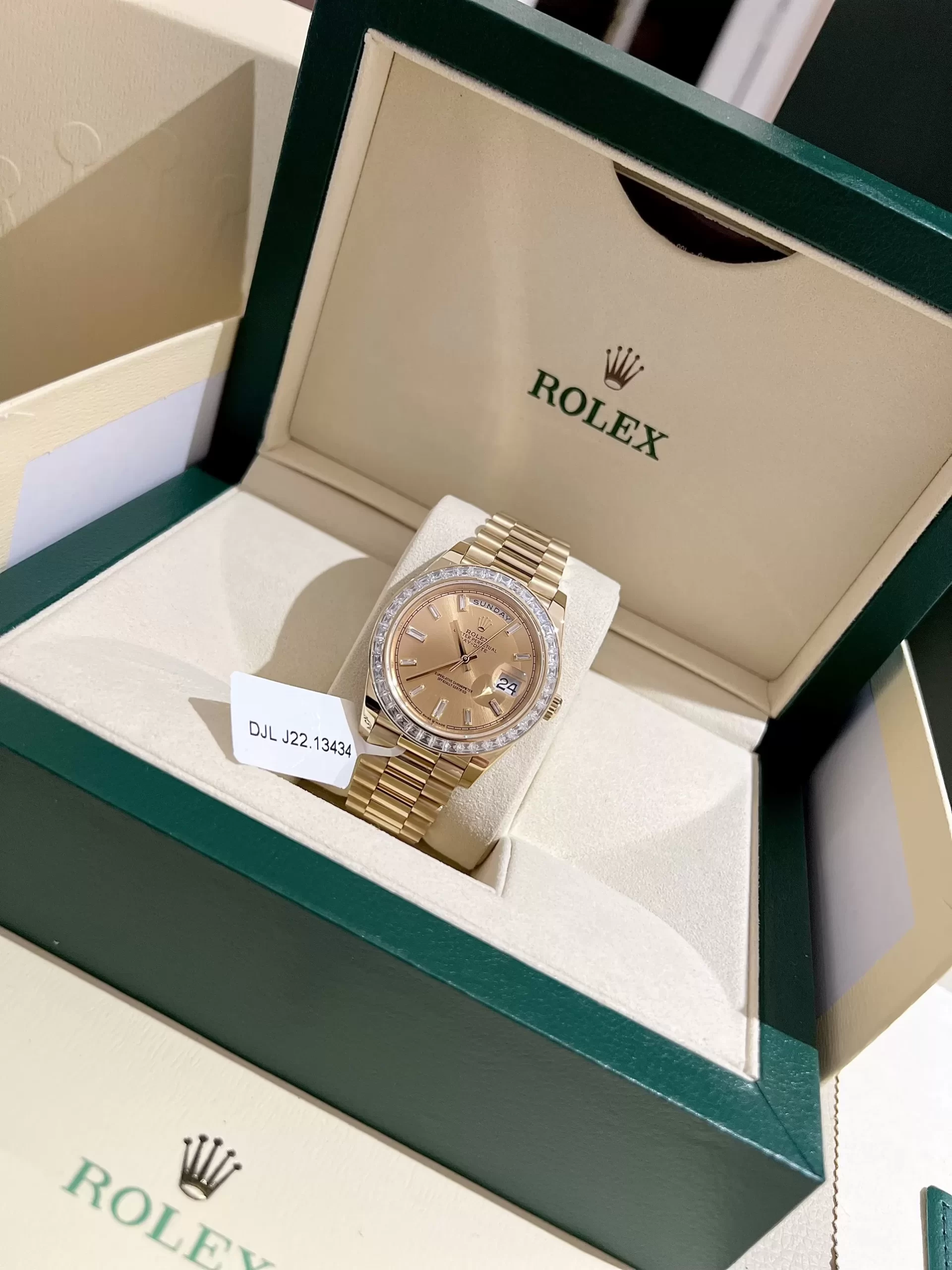 Đồng Hồ Rolex Super Fake 1:1 Day-Date II 228235 36mm Niềng Kim Cương Moissanite - Ảnh 5