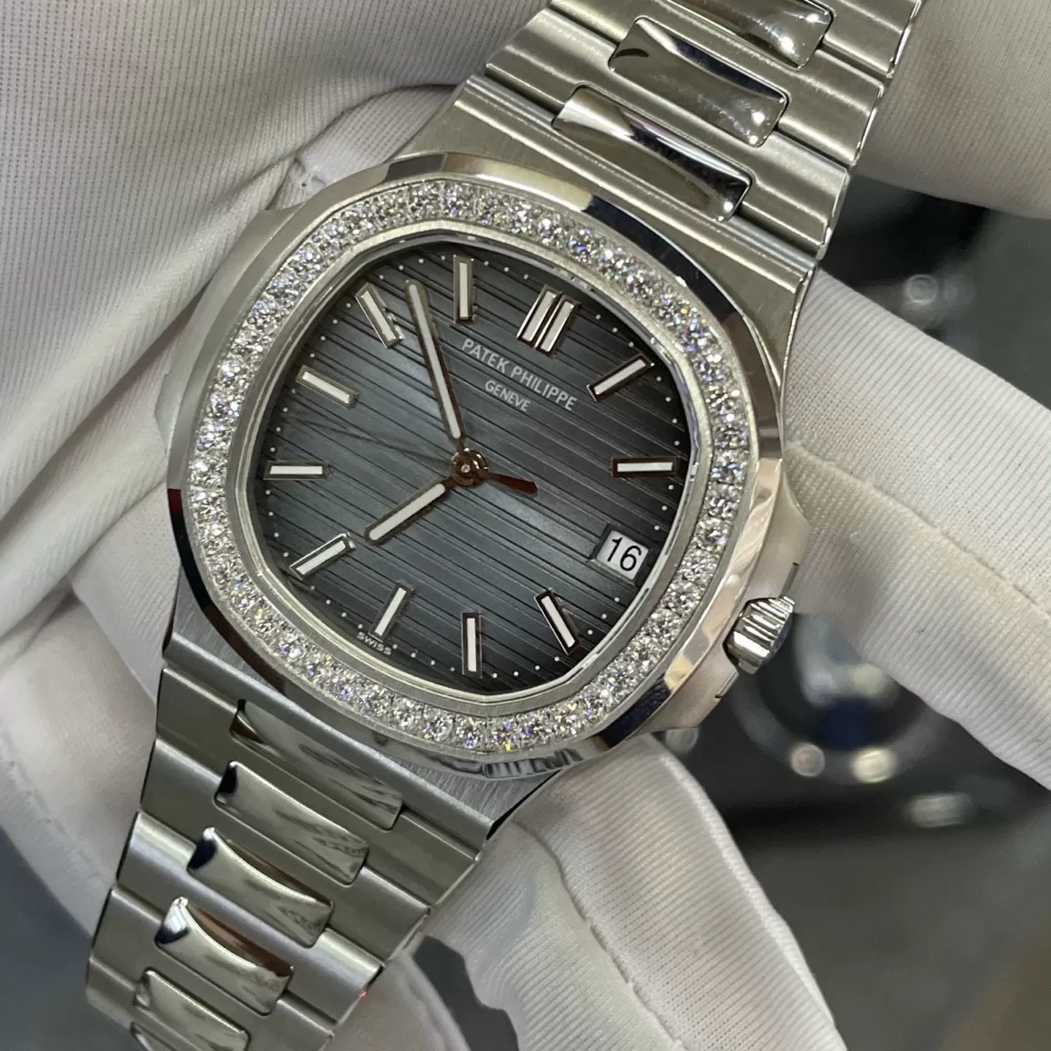 Đồng Hồ Patek Philippe Replica 1-1 Nautilus 5723 - Ảnh 7