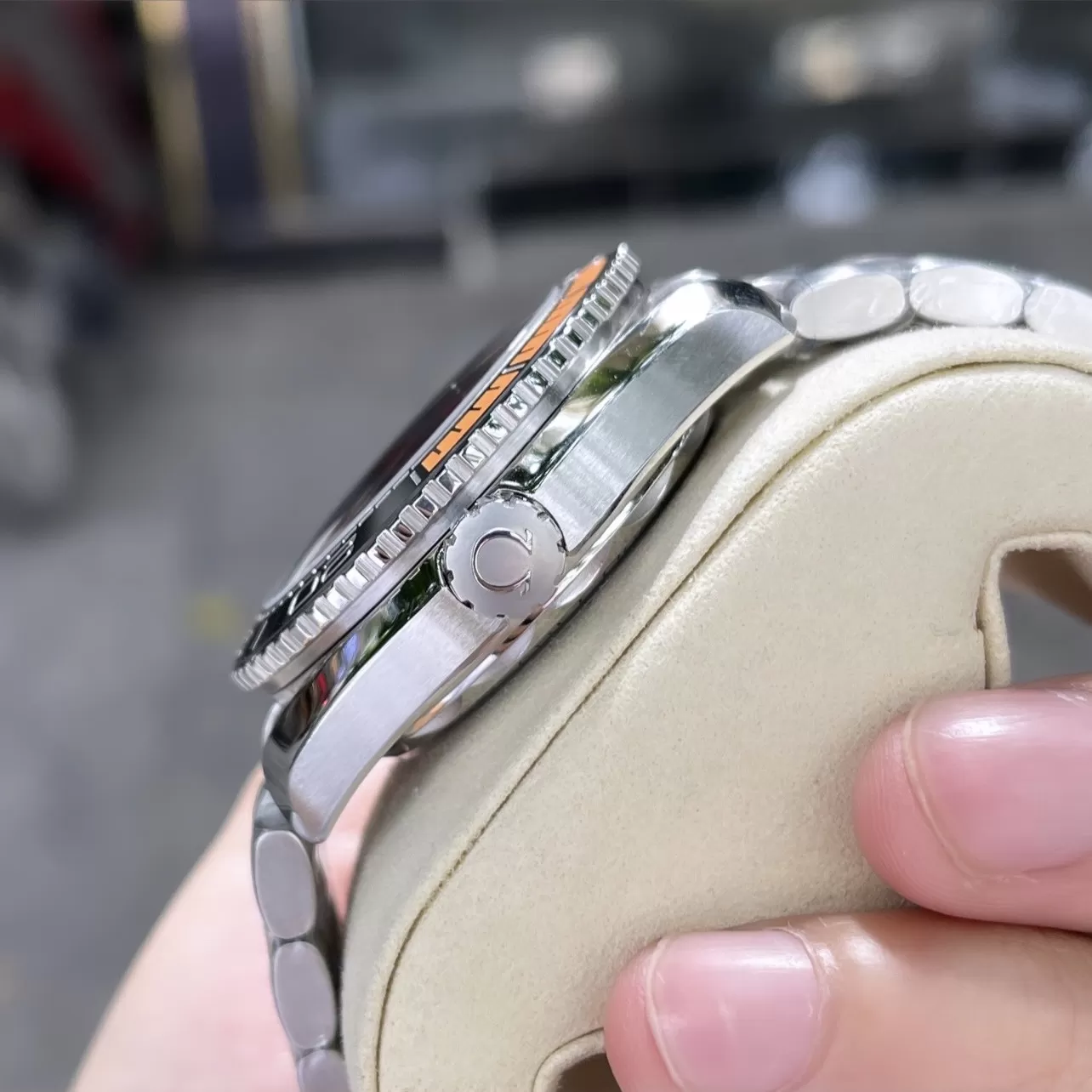 Đồng Hồ Omega Super Fake Planet Ocean 600m Co-Axial Master Chronometer - Ảnh 4