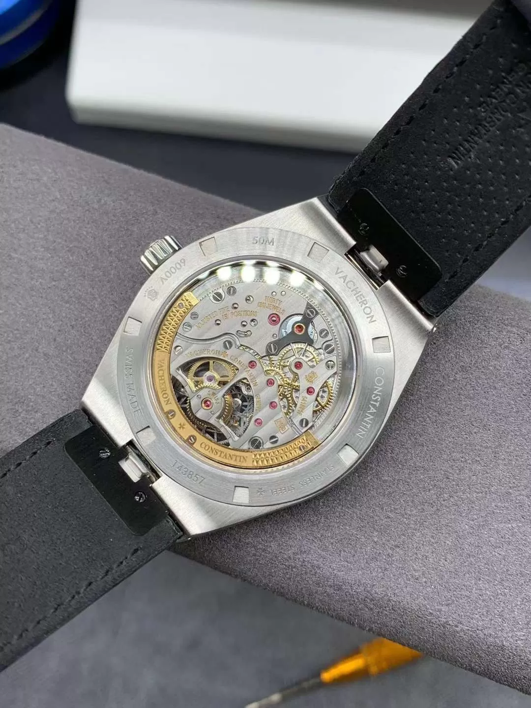 Đồng Hồ Vacharon Constantin Overseas Super Fake - Ảnh 3