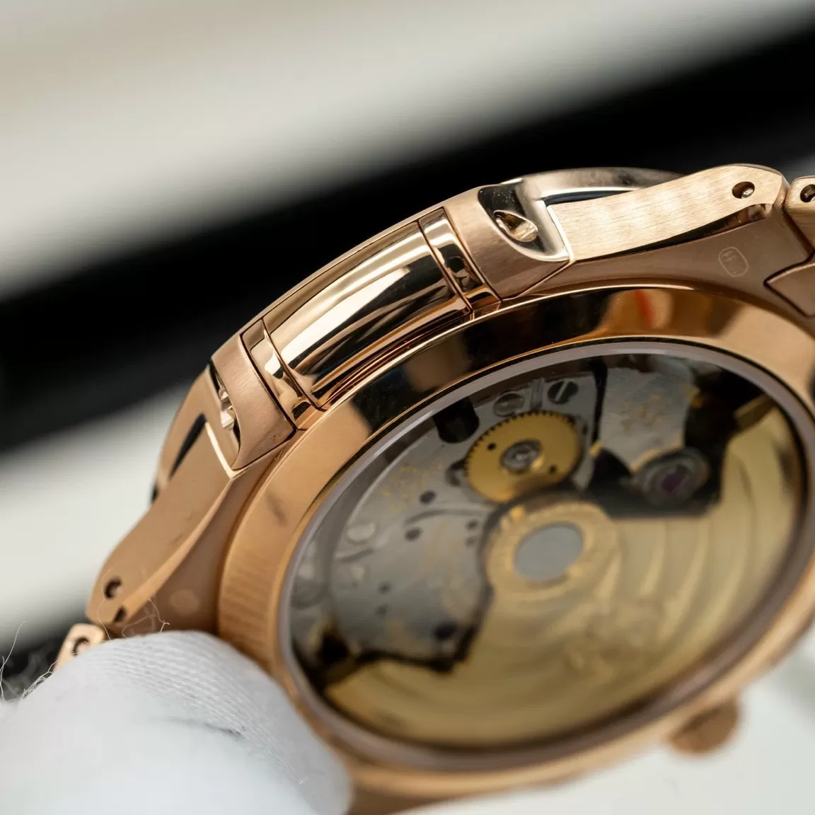 Patek Philippe Nautilus 7118 Ladies Automatic Rep - Ảnh 6