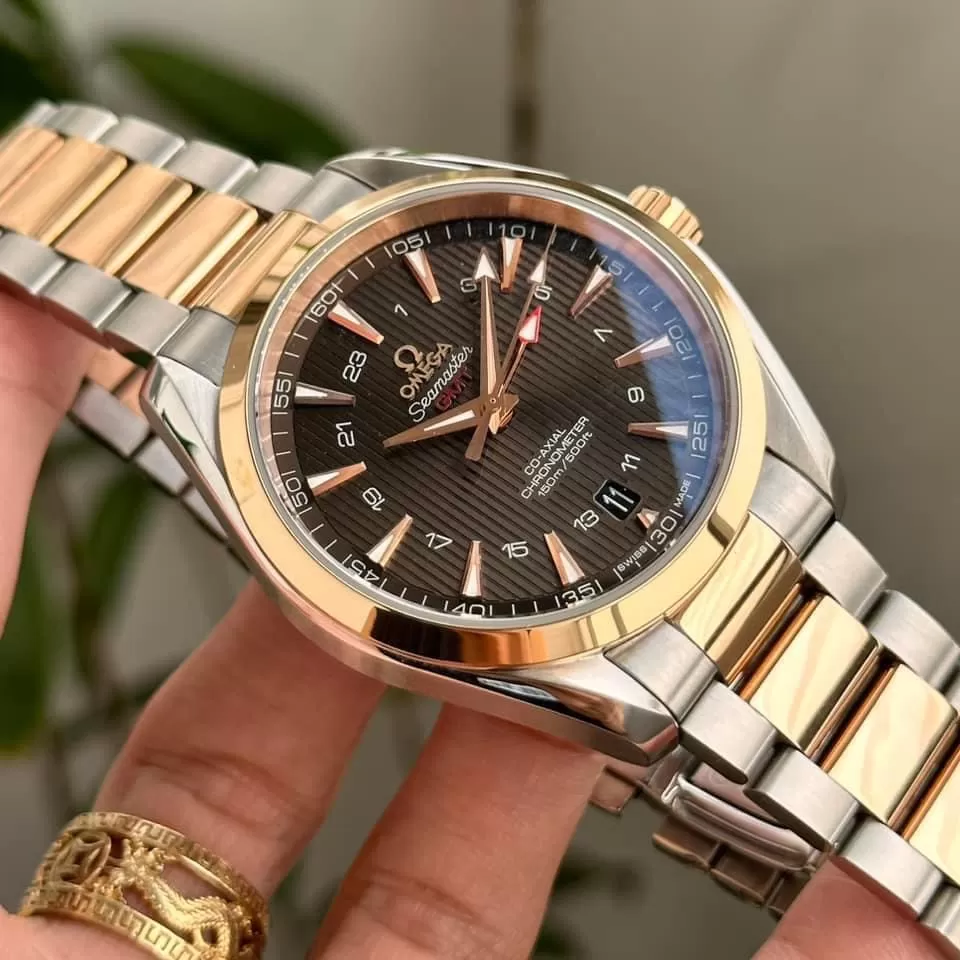 Đồng hồ Omega Aqua Terra GMT - Ảnh 3