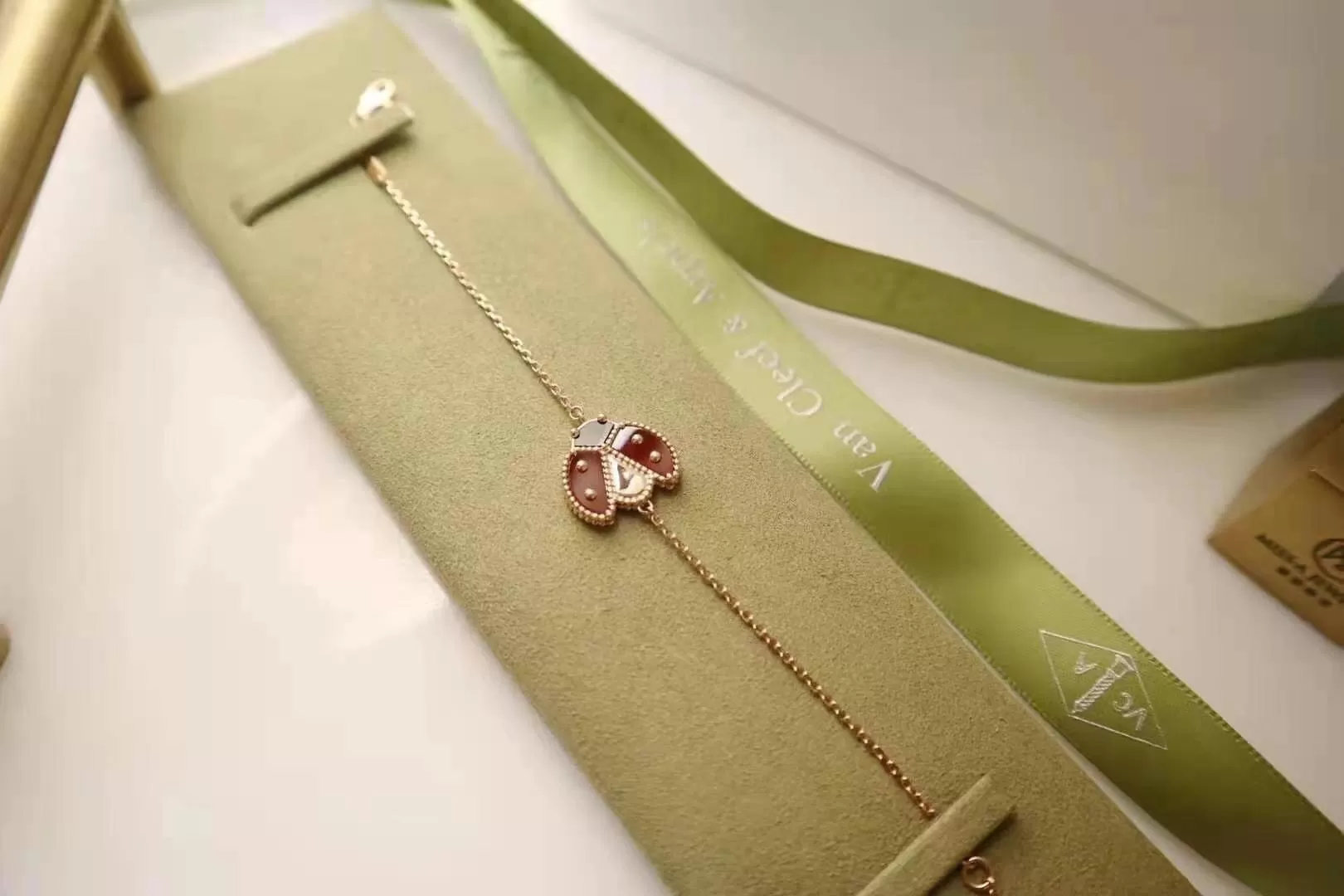 Lắc Tay Vàng 18k - Ảnh 3