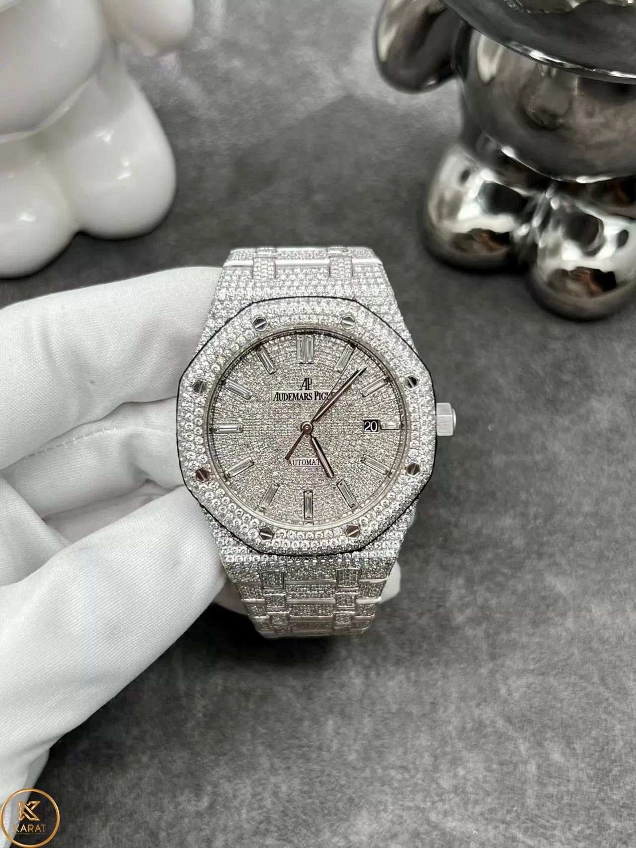 Đồng Hồ Audemars Piguet Royal Oak chế tác vàng nguyên khối 18k, full kim cương thiên nhiên