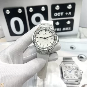 Đồng Hồ Hublot Siêu Cấp Classic Fusion Full Kim Cương