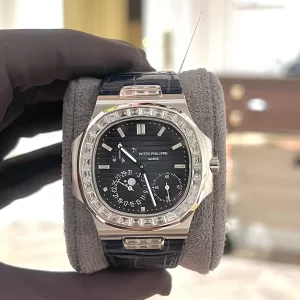 Đồng Hồ Patek LikeAuth 1:1 Philippe Nautilus 5724G-001 Gắn Kim Moissanite