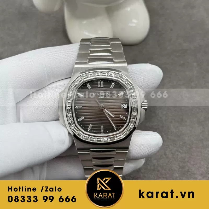 Đồng hồ Patek Philippe Nautilus 5711/110P Chế Tác Platinum Baguette Diamond