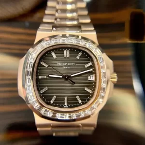 Đồng Hồ Patek Philippe Nautilus 5723/1R-010 Chế Tác Vàng Hồng 18k, Kim Cương Thiên nhiên