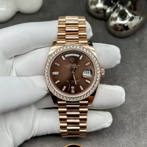 Đồng hồ rolex Daydate 228345RBR chế tác vàng khối 18k viền kim cương thiên nhiên
