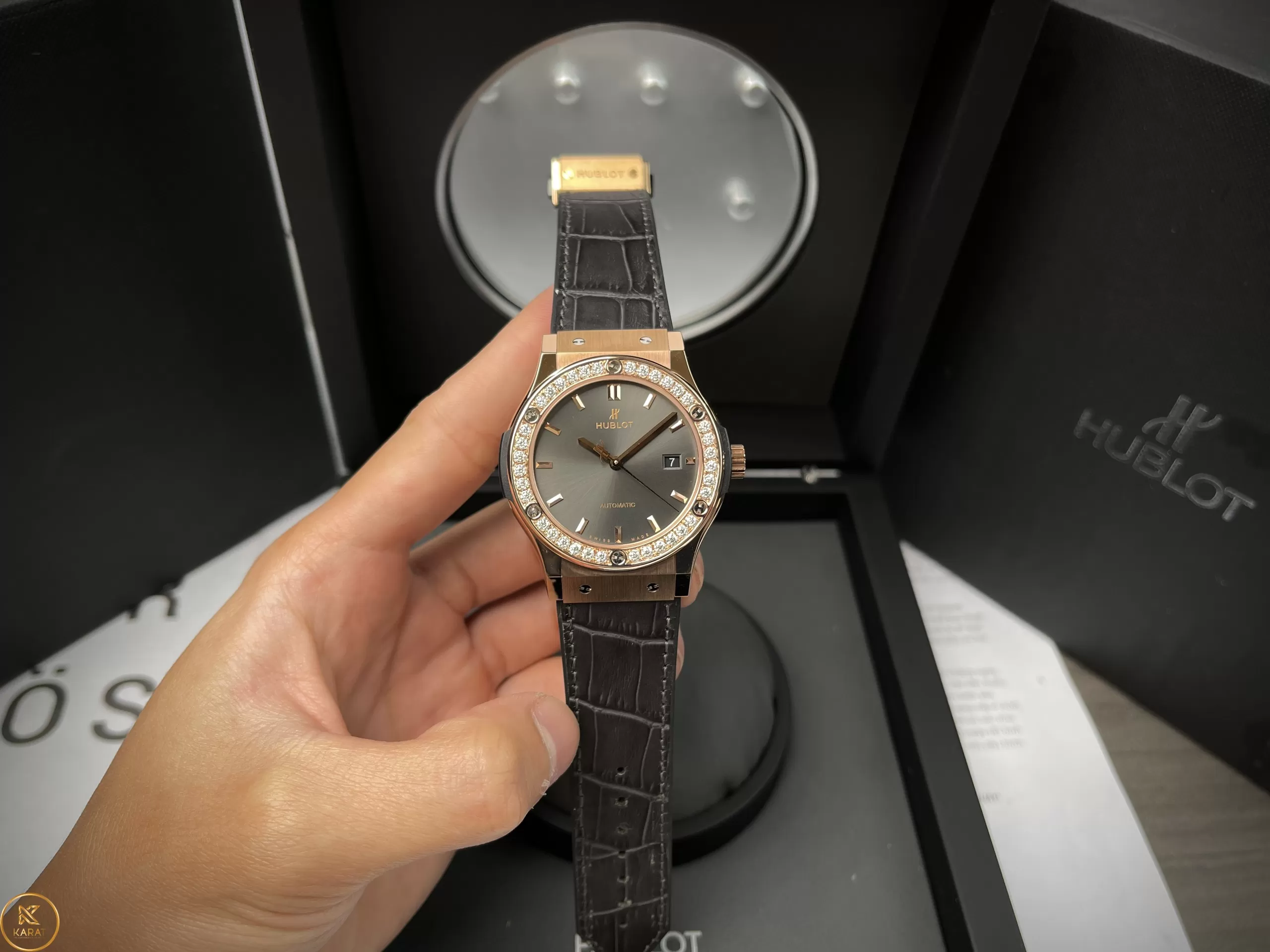 HUBLOT CLASSIC FUSION KING GOLD 42 MM CUSTOM DIAMOND