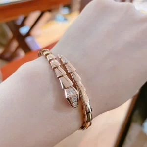 Lắc tay BVLgari vàng 14k, kim cương thiên nhiên
