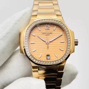 Patek Philippe Nautilus 7010/1R-012 Chế Tác Vàng 18k Kim Cương Thiên Nhiên