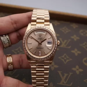 Rolex Day-Date 228235 Mặt Số Sundust Chế Tác Vàng Hồng 18k Kim Cương Bagutte